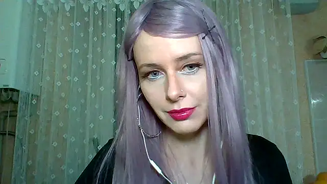 LuminousLady online show from 02/11/25, 08:10