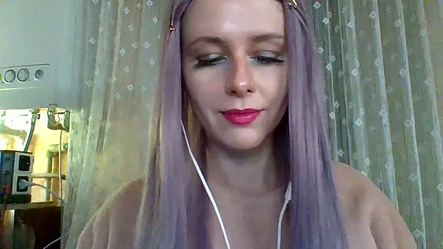 LuminousLady online show from 02/13/25, 09:49