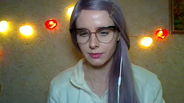 LuminousLady online show from 02/14/25, 04:26