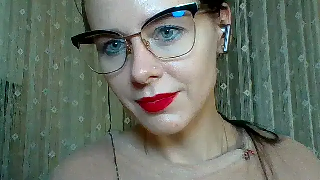 LuminousLady online show from 03/20/25, 12:40