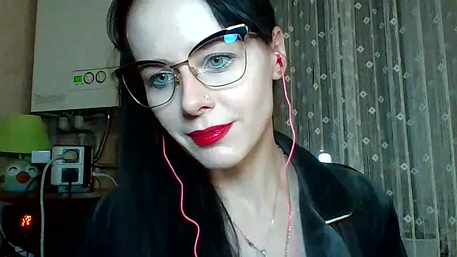 LuminousLady online show from 03/21/25, 07:13