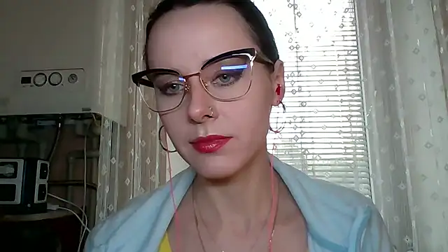 LuminousLady online show from 09/28/25, 01:16