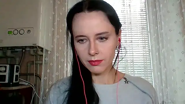 LuminousLady online show from 10/03/25, 01:30