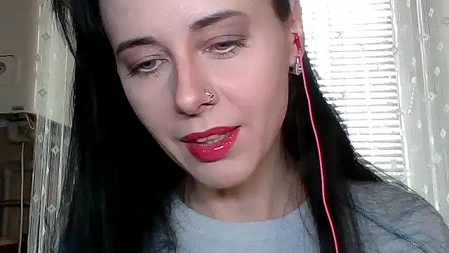 LuminousLady online show from 10/28/25, 08:18