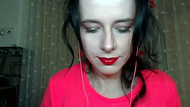 LuminousLady online show from 12/13/25, 07:53