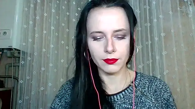 LuminousLady online show from 12/19/25, 06:15