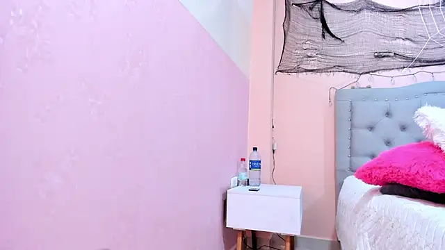 littletammy4u  online show from 11/03/25, 12:17