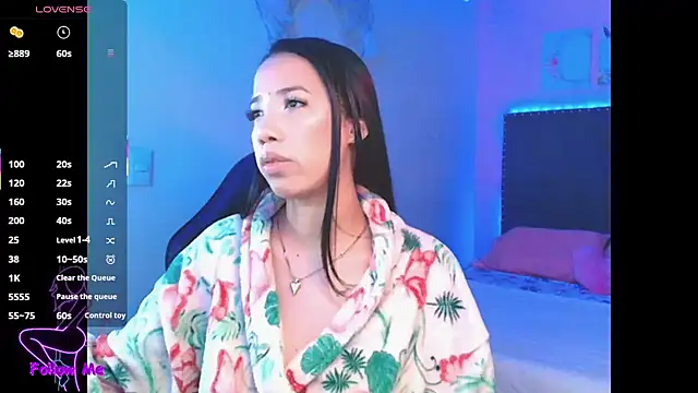 SallyWhitee online show from 09/15/25, 04:12