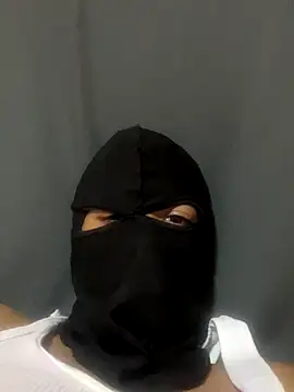 tunenarica22 online show from 10/23/25, 10:08