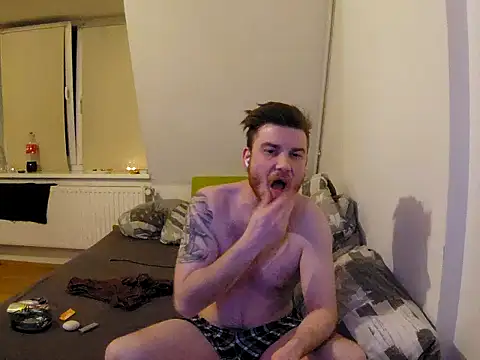 Foxtrott 242 online show from 03/26/26, 02:06