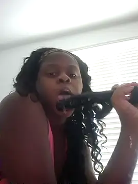 CocoaDoll22 online show from 11/10/25, 02:16