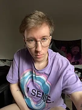 ItsMeLumisch online show from 10/23/25, 02:05