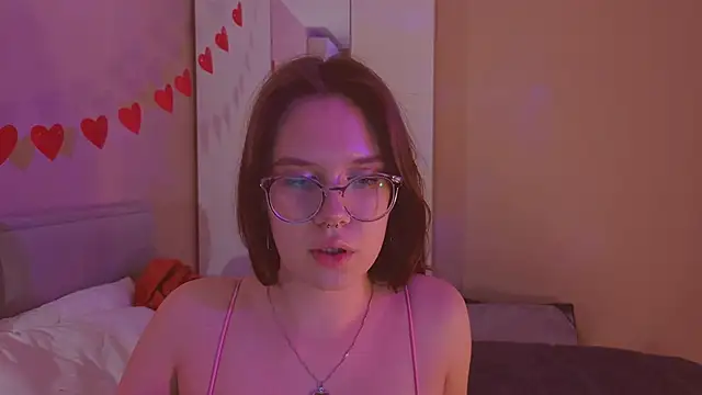 Mia Luw online show from 02/14/26, 04:48