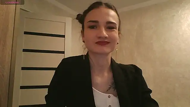 RoyalDessertt online show from 03/06/25, 09:47