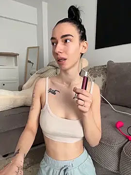 Celine Roxelle online show from 04/20/26, 08:50