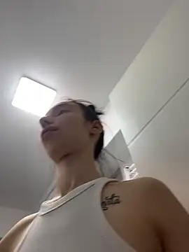 Celine Roxelle online show from 05/31/26, 06:09