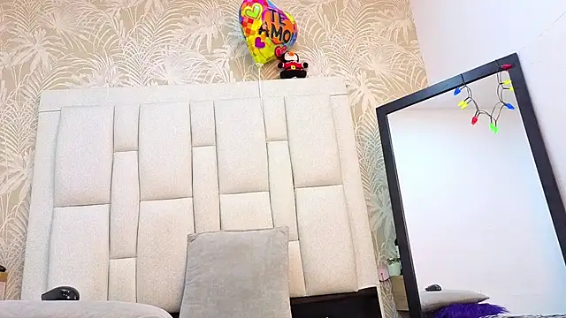 Snapshot of dafnnelewis chatting on 02/09/26, 11:25 dafnnelewis online show from 02/09/26, 11:25