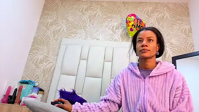 Snapshot of dafnnelewis chatting on 02/13/26, 11:17 dafnnelewis online show from 02/13/26, 11:17