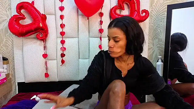 Snapshot of dafnnelewis chatting on 02/17/26, 11:18 dafnnelewis online show from 02/17/26, 11:18