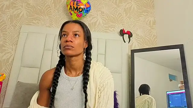 Snapshot of dafnnelewis chatting on 04/20/26, 11:13 dafnnelewis online show from 04/20/26, 11:13