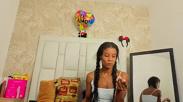 Snapshot of dafnnelewis chatting on 04/22/26, 11:56 dafnnelewis online show from 04/22/26, 11:56