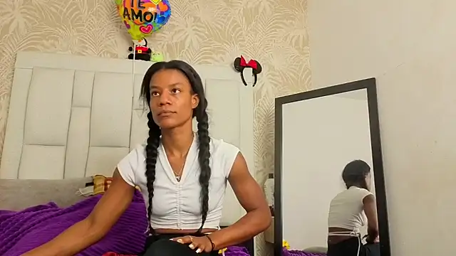 Snapshot of dafnnelewis chatting on 04/25/26, 11:13 dafnnelewis online show from 04/25/26, 11:13