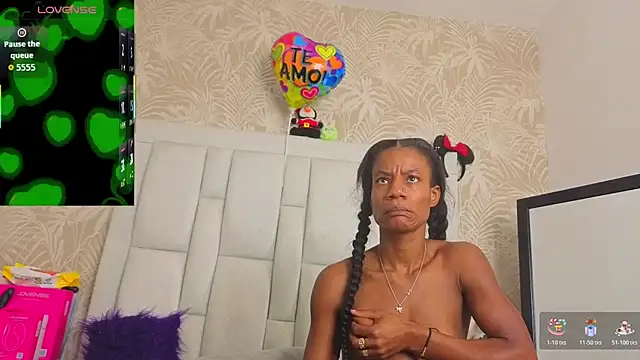 Snapshot of dafnnelewis chatting on 05/12/26, 11:07 dafnnelewis online show from 05/12/26, 11:07