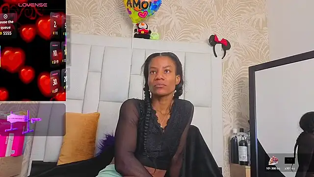 Snapshot of dafnnelewis chatting on 05/13/26, 11:18 dafnnelewis online show from 05/13/26, 11:18