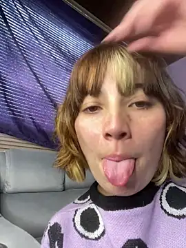 Maggie Geller online show from 02/17/25, 04:37