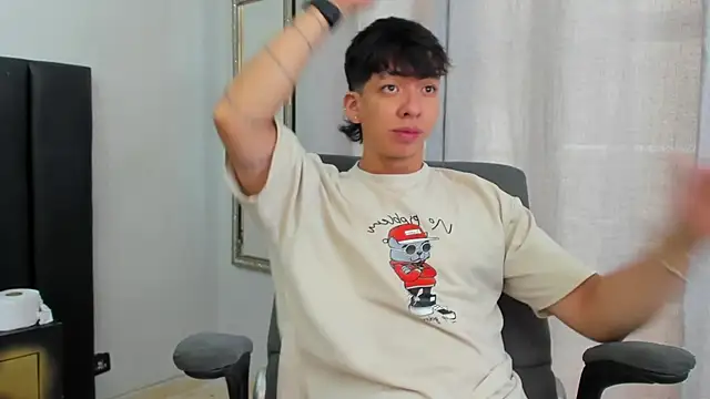 ISAAC CRYSTON online show from 02/07/25, 01:01