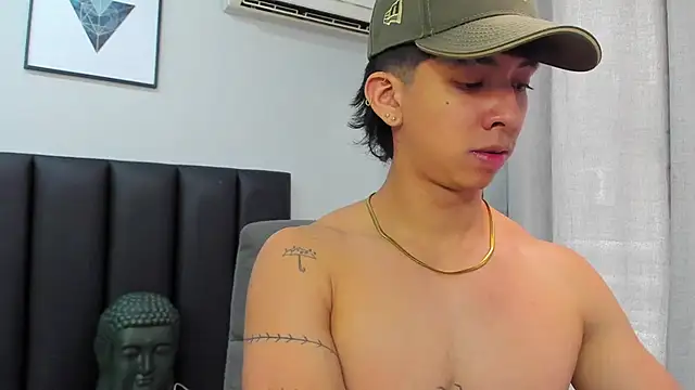 ISAAC CRYSTON online show from 02/08/25, 04:14