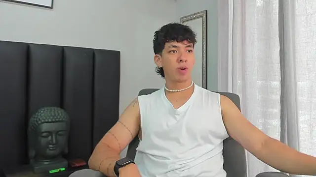 ISAAC CRYSTON online show from 02/12/25, 07:56