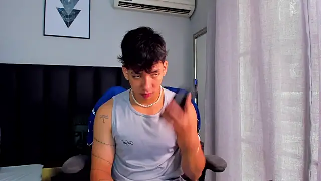 ISAAC CRYSTON online show from 03/01/25, 07:37