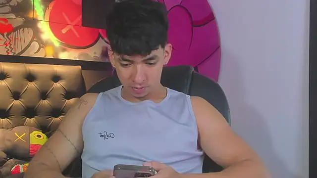 ISAAC CRYSTON online show from 09/25/25, 07:39