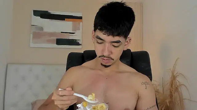 ISAAC CRYSTON online show from 02/02/26, 09:35