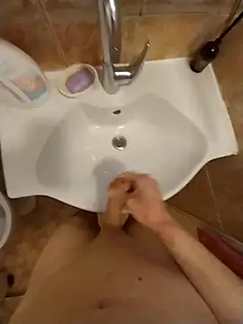 Snapshot of Good_boy000 chatting on 02/10/25, 01:44 Good boy000 online show from 02/10/25, 01:44