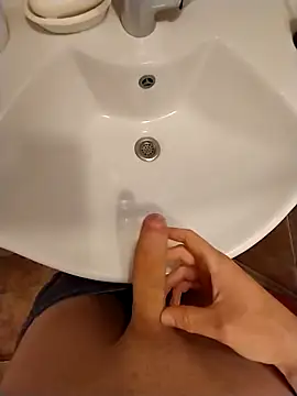 Snapshot of Good_boy000 chatting on 02/17/25, 09:35 Good boy000 online show from 02/17/25, 09:35