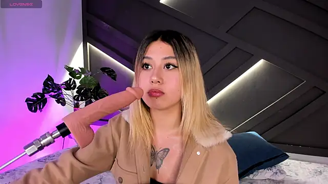 cloe palmer online show from 02/21/25, 08:49