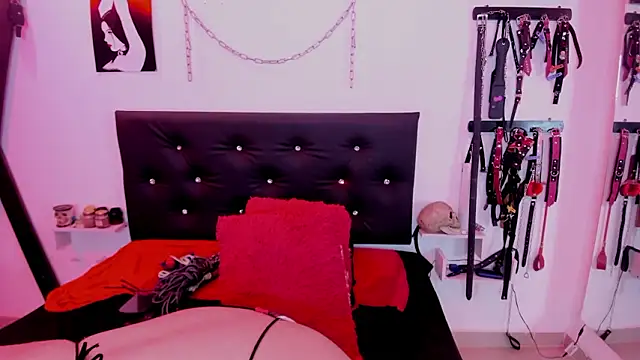 Julieta Carden  online show from 02/03/26, 12:32