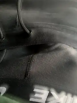 polpolo21 online show from 11/11/25, 02:50