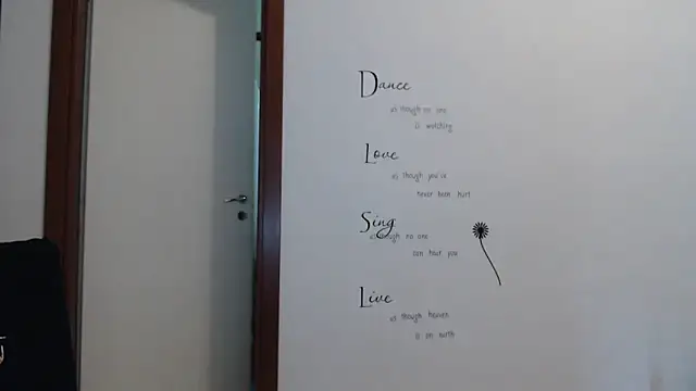 Snapshot of Eva_Eldis chatting on 10/08/25, 03:31 Eva Eldis online show from 10/08/25, 03:31