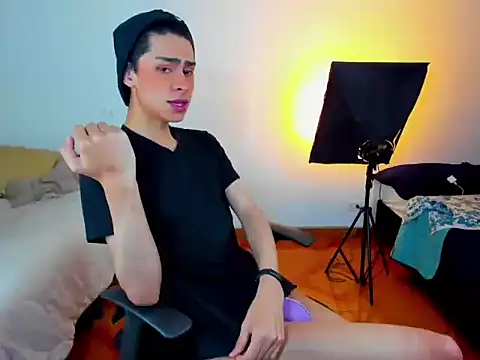 steve  gray online show from 03/10/25, 07:07