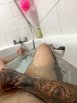 Ivancolomb online show from 10/19/25, 12:28