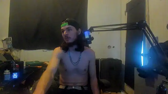 Snapshot of nuttyking2022 chatting on 02/06/25, 07:18 nuttyking2022 online show from 02/06/25, 07:18