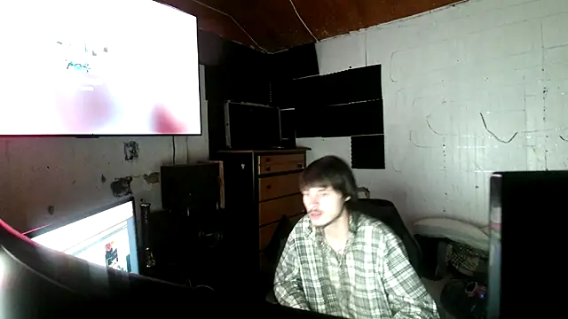 Snapshot of nuttyking2022 chatting on 11/01/25, 07:43 nuttyking2022 online show from 11/01/25, 07:43