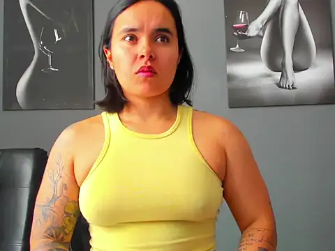 Snapshot of karlyjons12 chatting on 02/05/26, 03:38 karlyjons12 online show from 02/05/26, 03:38