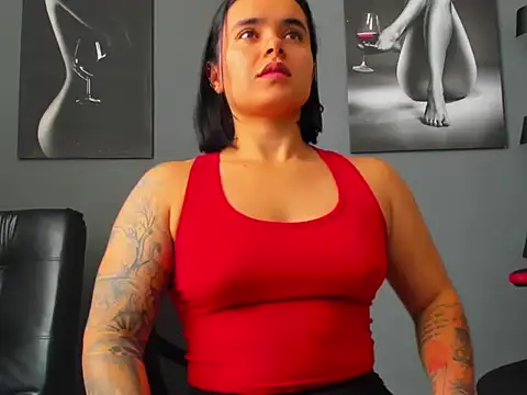 Snapshot of karlyjons12 chatting on 02/12/26, 04:35 karlyjons12 online show from 02/12/26, 04:35