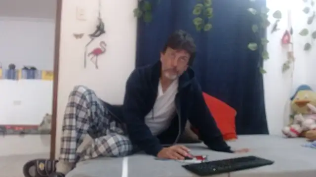 jeans and emma online show from 03/19/25, 12:04