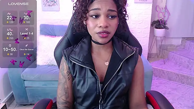 tylla  online show from 03/11/25, 10:07