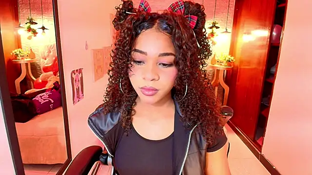 tylla  online show from 03/17/25, 04:08